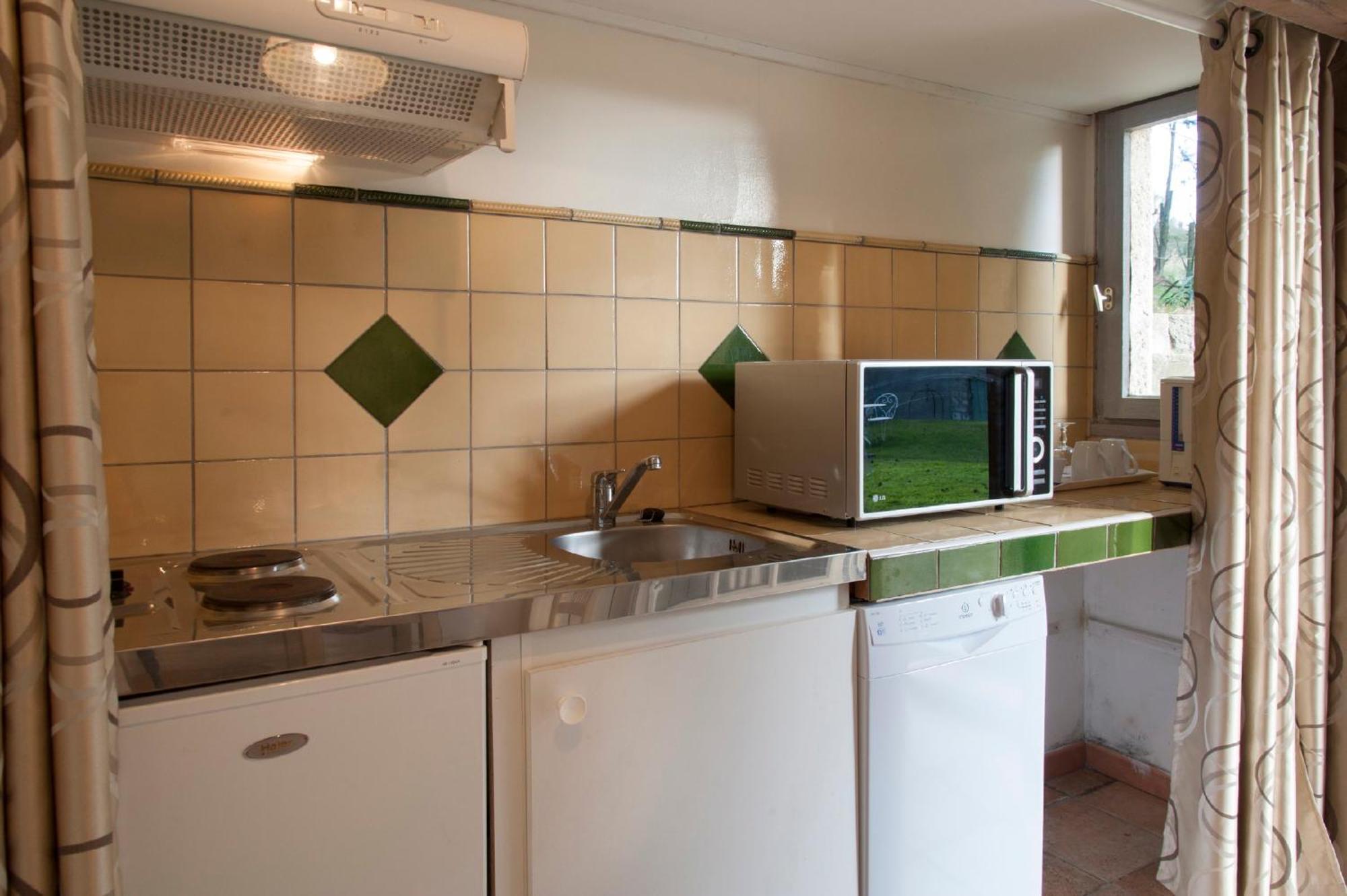 Bed and Breakfast Ecuries Sainte Croix Carcassonne Zewnętrze zdjęcie